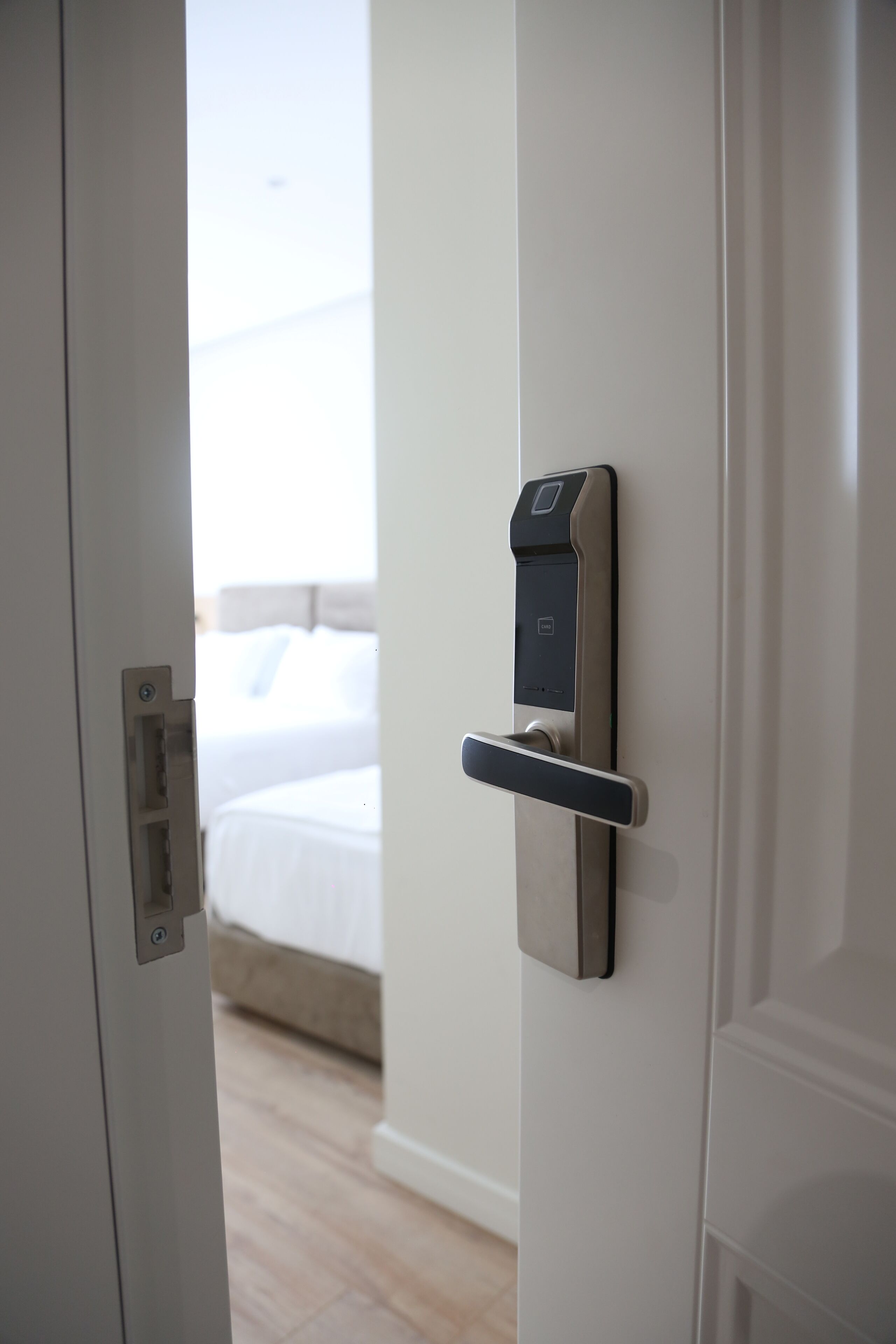 Triple Room, Sea View | Hypo-allergenic bedding, minibar, desk, soundproofing
