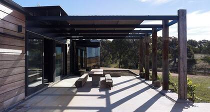 HILLPLAINS HOUSE - 100% OFF GRID LUXURY