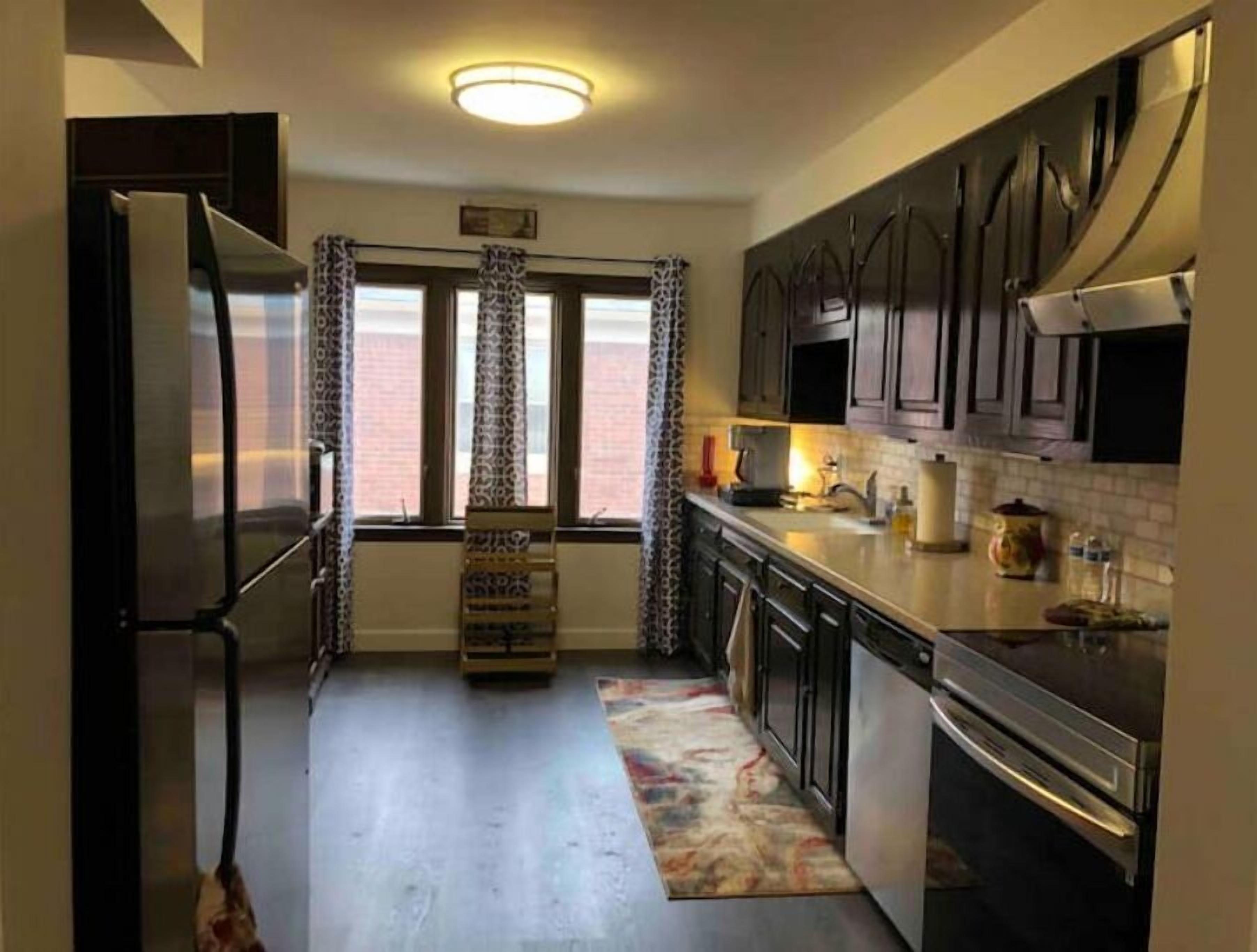 Villa del Lago-Luxury King w/2 Queens in Windmill Pointe