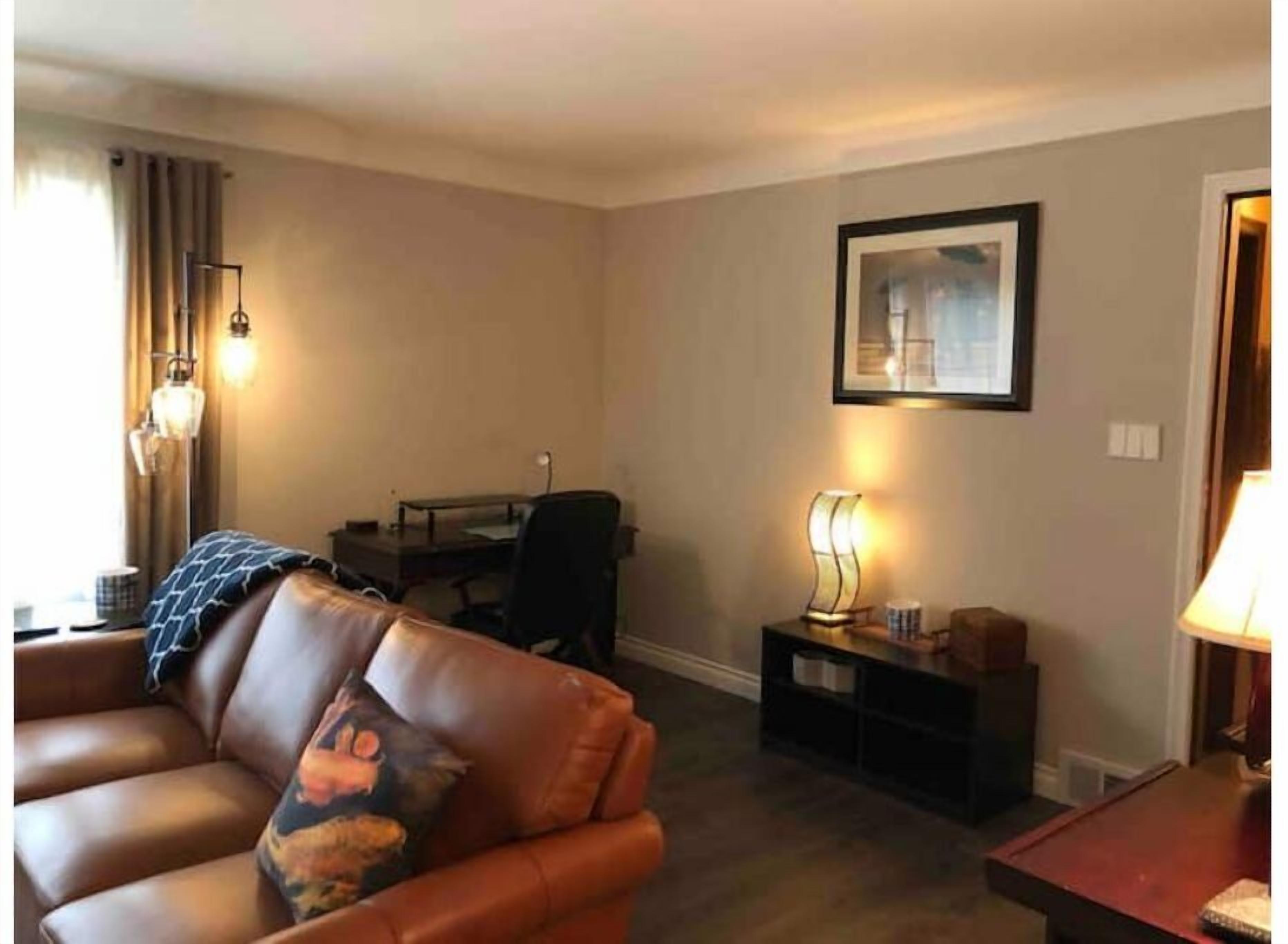 Villa del Lago-Luxury King w/2 Queens in Windmill Pointe