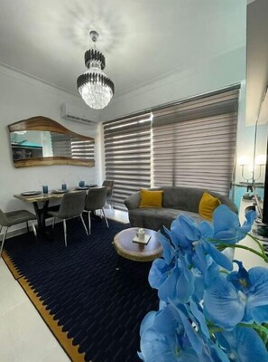 Living area - 2BR-W/Pool+Gym+Cinema.rooftop.EnsancheNaco (Ensanche Naco)