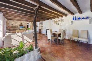 Interior - Es Garroverar Villa: Luxurious Retreat in the Heart of Majorca (Pollensa)