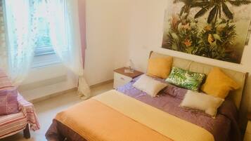 1 Schlafzimmer, Schreibtisch, WLAN, Bettwäsche