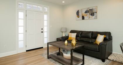 Spacious 3 bedroom 2 Full bathroom newly renovated apartment