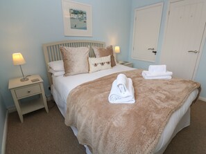 2 habitaciones, decoración personalizada y muebles diferentes