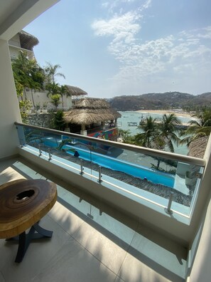 Standardzimmer | Allergikerbettwaren, Zimmersafe, individuell dekoriert, Schreibtisch