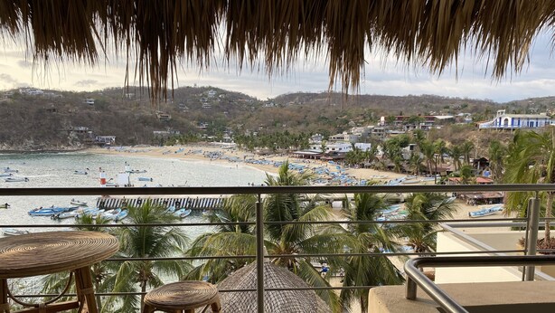 Luxury Apartment, 1 King Bed, Hot Tub, Oceanfront | Terrace/patio