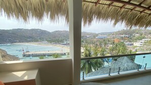 Luxury Apartment, 1 King Bed, Hot Tub, Oceanfront | View from room