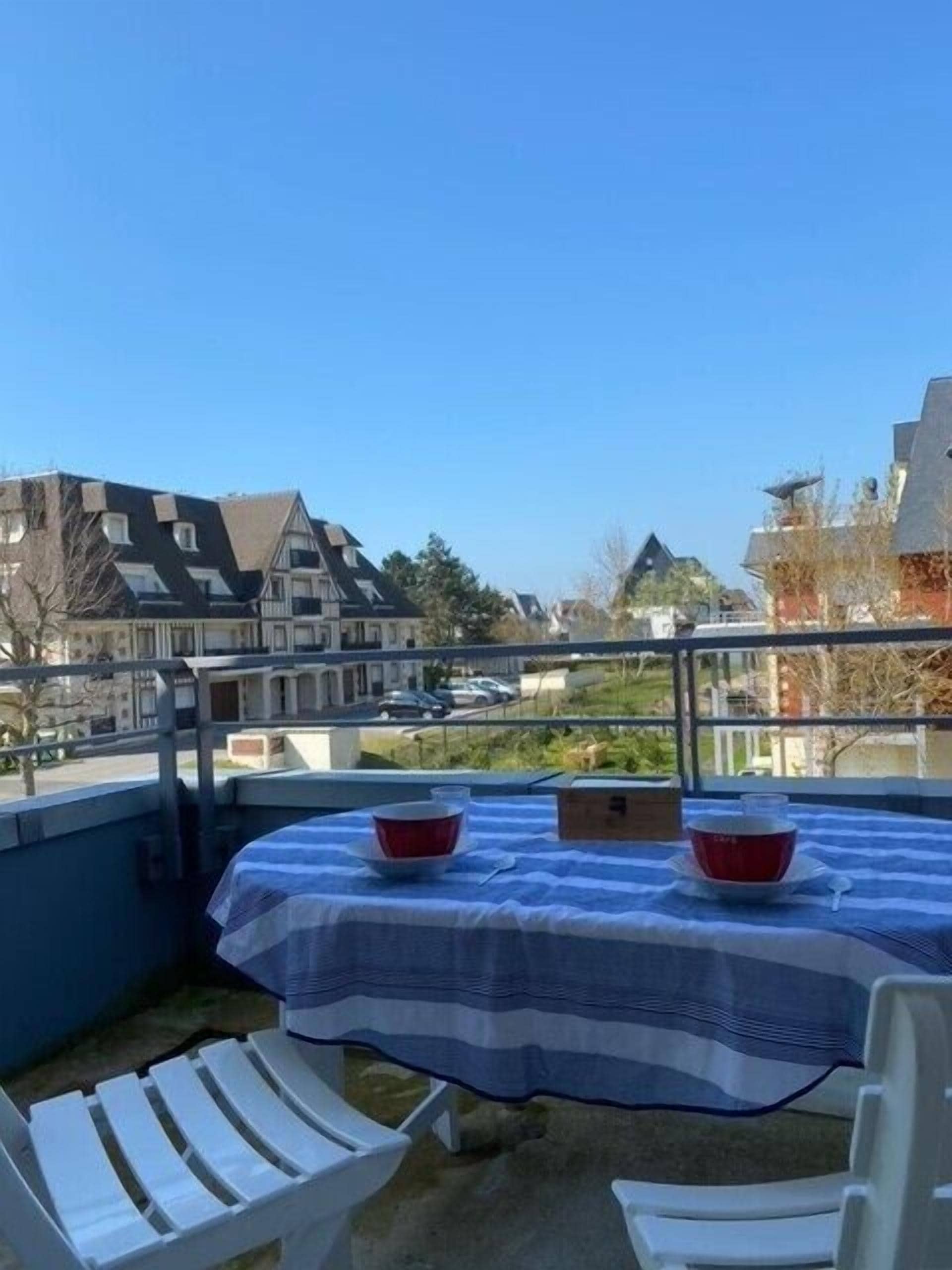 Nice apartment at 2 min walk from the beach