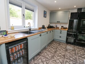 Cottage | Interior