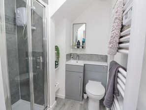 Cottage | Bathroom