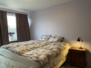 4 chambres, bureau, Wi-Fi gratuit, draps fournis