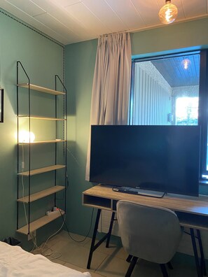 4 chambres, bureau, accès au Wi-Fi (inclus), literie fournie