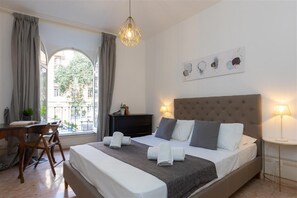 2 bedrooms, iron/ironing board, Internet, bed sheets