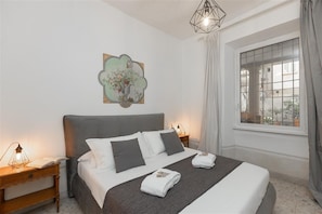2 bedrooms, iron/ironing board, Internet, bed sheets - Angelico apartment.Angelico apartmentAngelico apartmentAngelico apartmentAngelico ... (Rome)