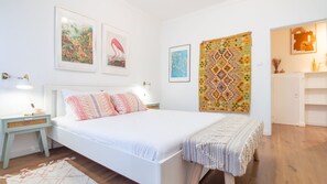 1 bedroom, iron/ironing board, free WiFi, bed sheets - Campinho 1T - Stylish 1BR by LovelyStay (Porto)