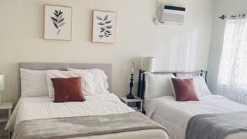 2 quartos, ferros/tábuas de passar roupa, Wi-Fi, roupa de cama