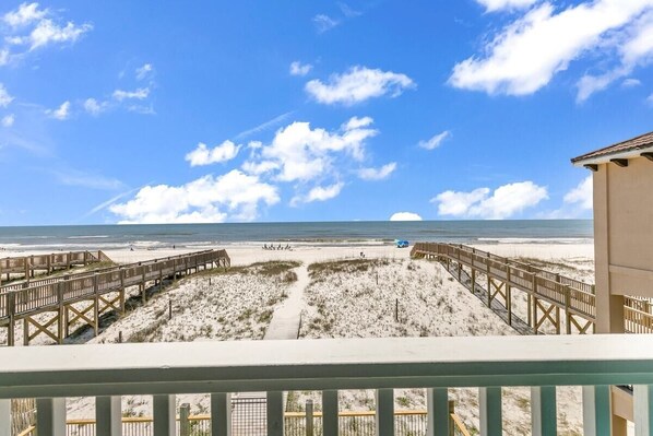 Property grounds - Breathtaking Beachfront 7br house! - Bella Sol 2a (Gulf Shores)