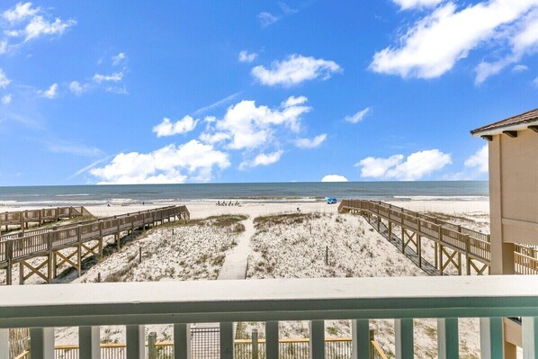 Property grounds - Beachfront 14br house -Private Pool - Bella Sol 2 (Gulf Shores)