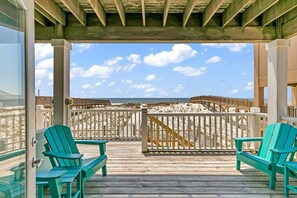 Property grounds - Beachfront 14br house -Private Pool - Bella Sol 2 (Gulf Shores)