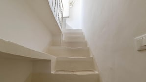 2 عدّة غرف نوم