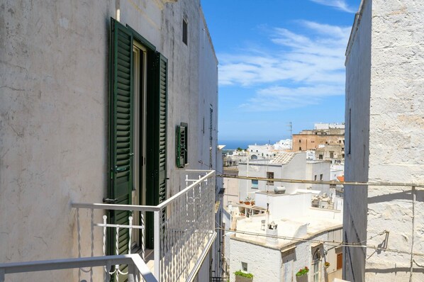 2 عدّة غرف نوم