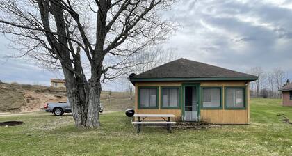 Lake Facing 2 bedroom Cabin near amazing UP destinations Big Manistique Lake