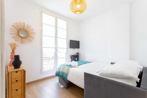 1 bedroom, iron/ironing board, WiFi, bed sheets - Catalans sur Mer is an exceptional apartment facing the Bay of Catalans. (Marseille)