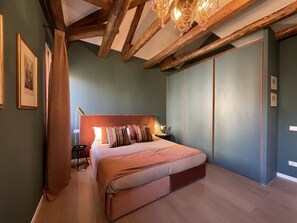 2 bedrooms, desk, iron/ironing board, free WiFi - Ca Cornelia - the amazing rooftop terrace (Venezia)