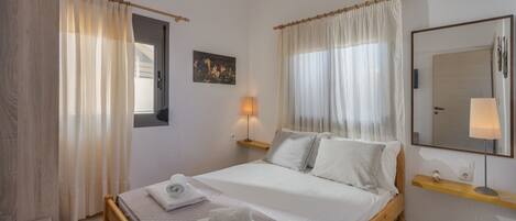 3 chambres, fer et planche à repasser, Wi-Fi gratuit, draps fournis