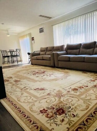 Lovely 2-bdrm furnished Townhome near UCR