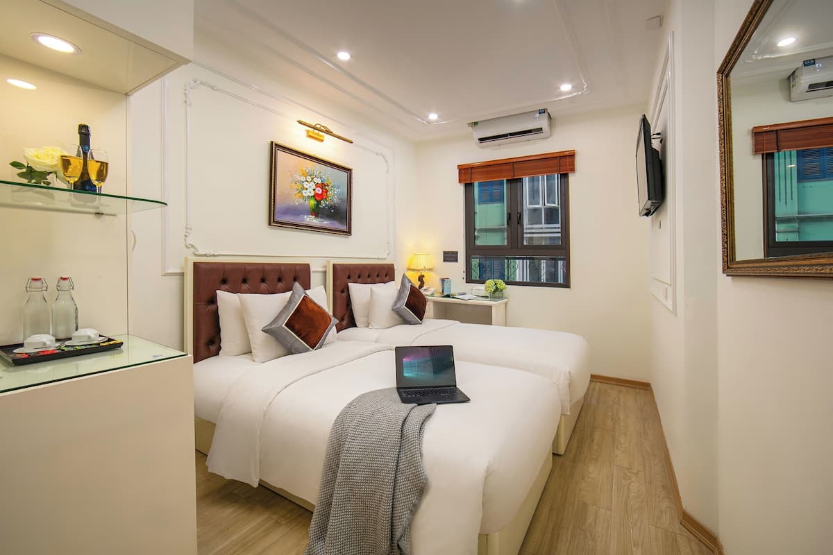 Deluxe Double or Twin Room, Non Smoking, City View | Premium bedding, down comforters, minibar, in-room safe