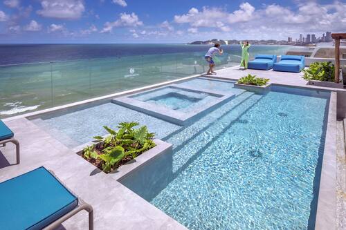 Suite, piscina privada, vistas al mar | Vistas del balcón