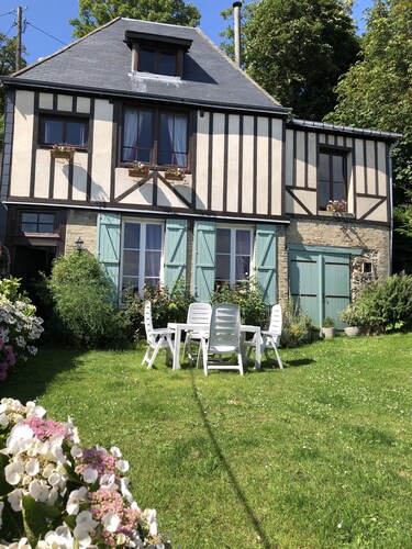 Maison Ancienne Avec son Jardin Privatif