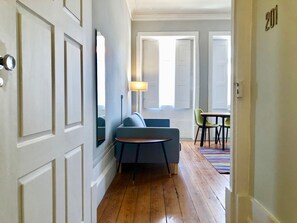 Unclassified image, 4 of 24, button