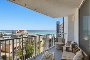 Property grounds - Mainsail 362 - Gulf Front Condo, Community Pool, Hot Tub, Free Beach Service! (Miramar Beach)