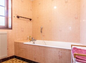 Een bad, een haardroger