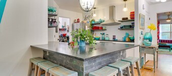 Contemporary Home - 1 Mi to Georgetown Square