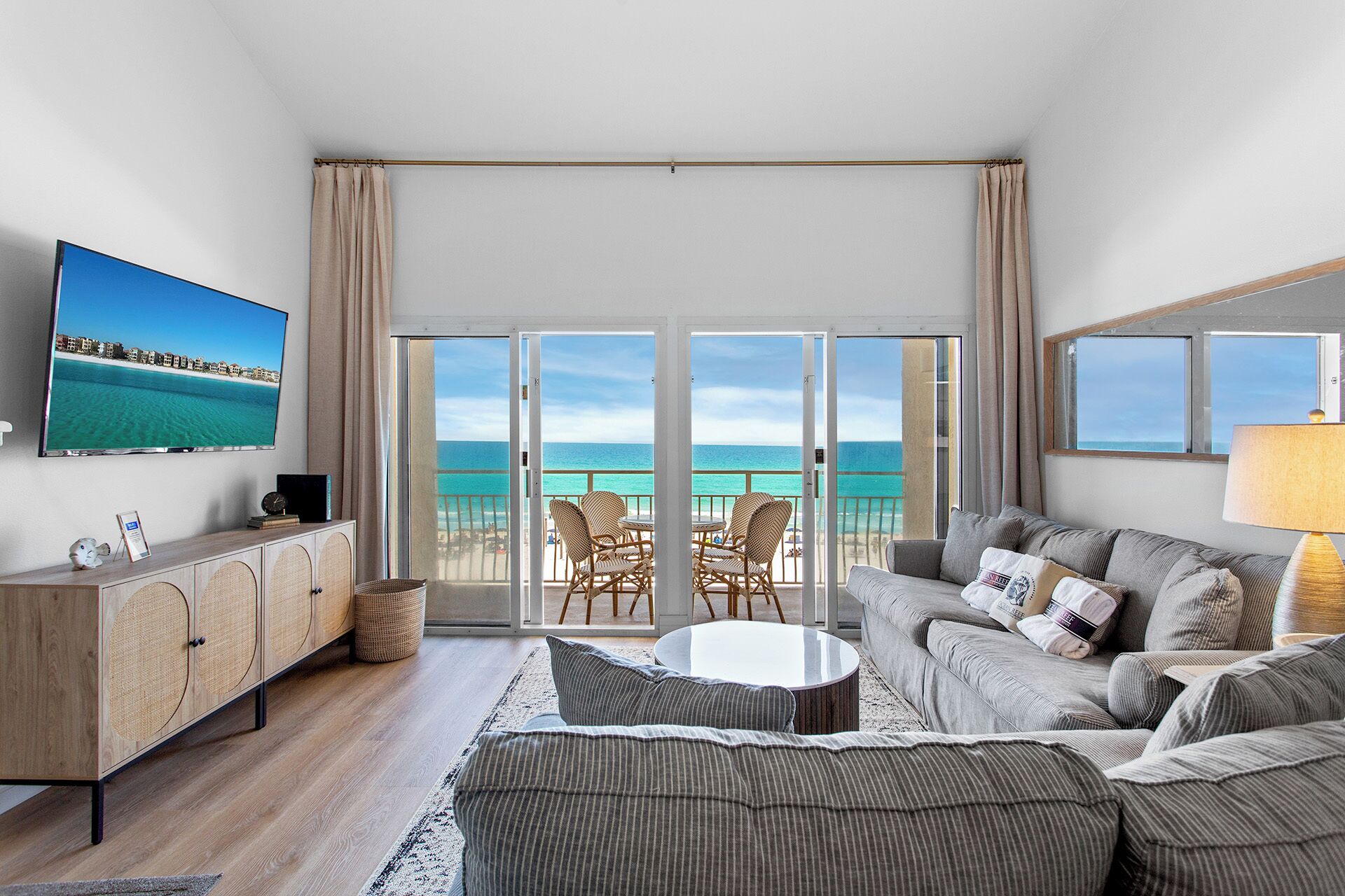 Crystal Sands 306A - Newly Renovated, Gulf-Front Condo, Free Beach Service, Pool