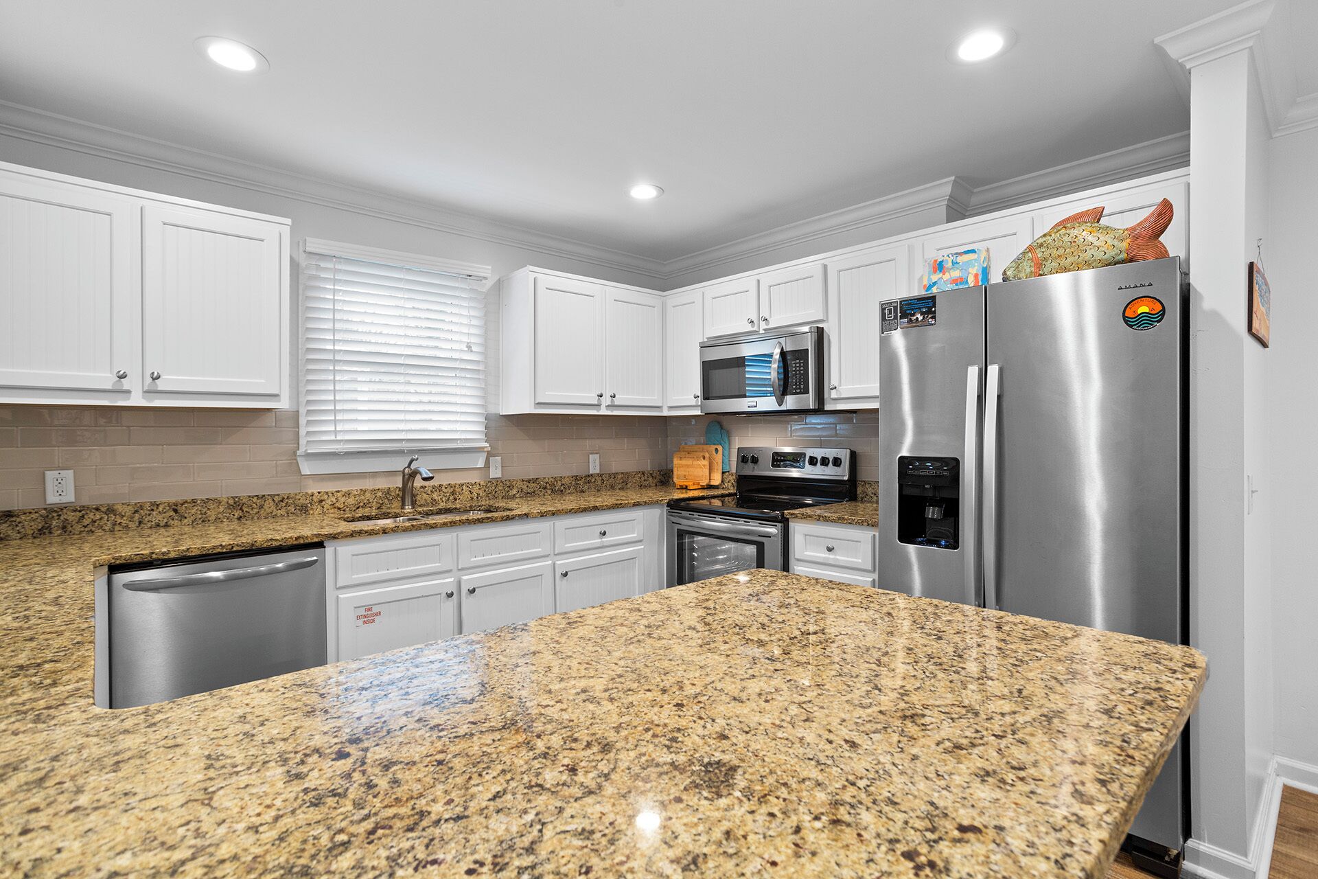 Geschirrspüler, Esstisch