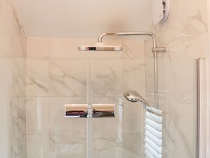 Cottage | Bagno | Doccia
