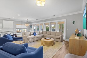 TV - Sable Pointe West 101 - 12,000 Sq Ft Community Pool, 30A, Beach Tram! (Seacrest Beach)