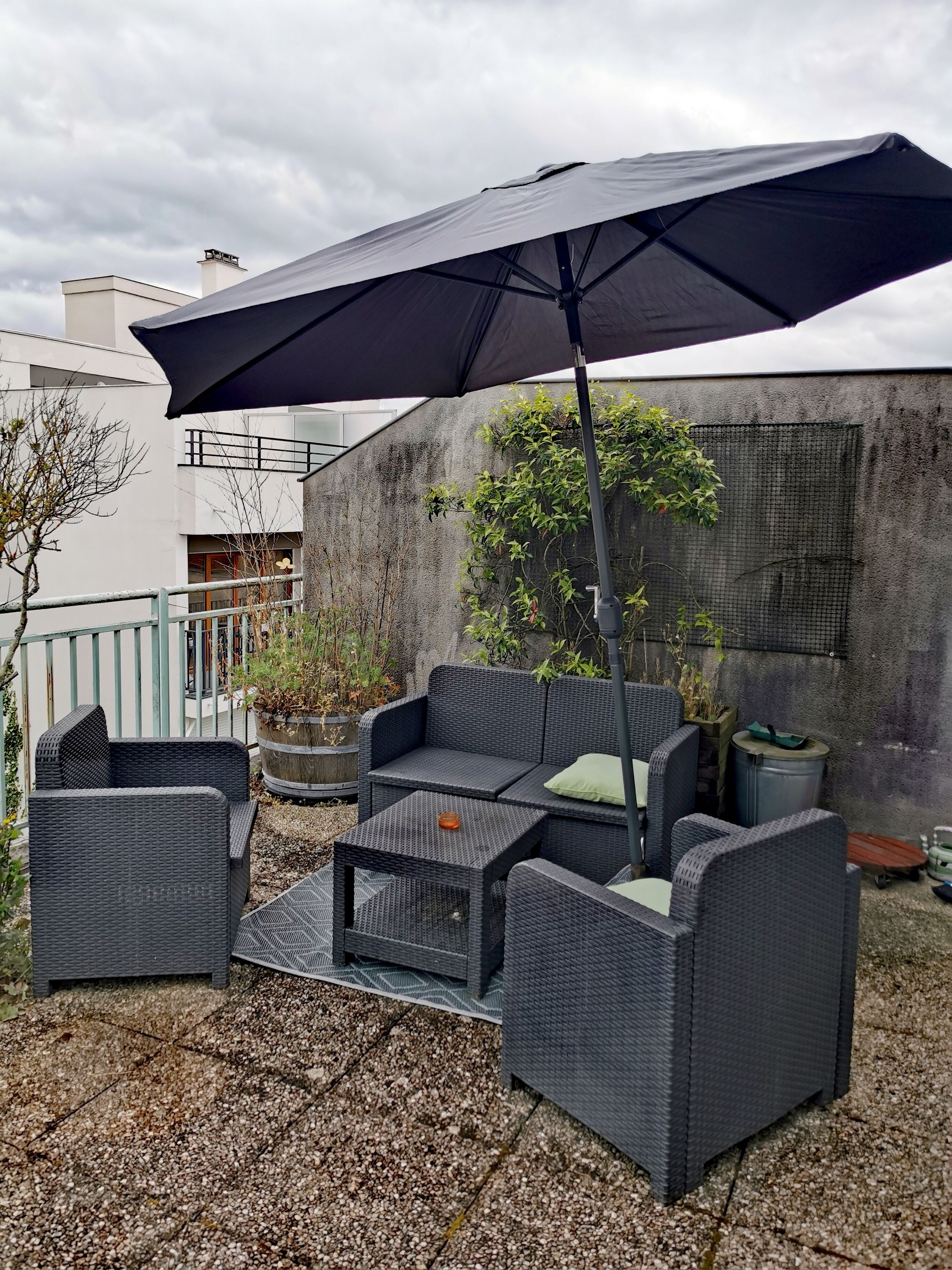 3 room apartment with a 50 m terrace 15 minutes walk from the city center
