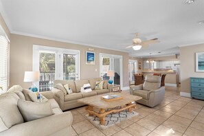 TV - Lemon Drop - Miramar Beach, Private + Community Pool, Free Beach Service! (Miramar Beach)