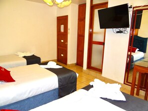 Shower, free toiletries, towels
