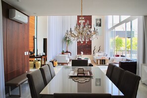 Interior - High standard house in gated community - Itu/SP (Itu)