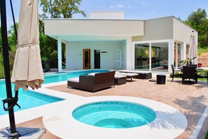 Una piscina riscaldata