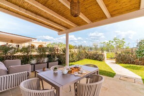 Minibar, escritorio, sistema de insonorización y wifi gratis