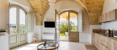 Suite Superior | 1 camera, minibar, una scrivania, insonorizzazione
