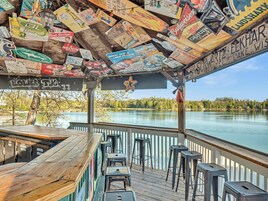 Bar (en la propiedad)